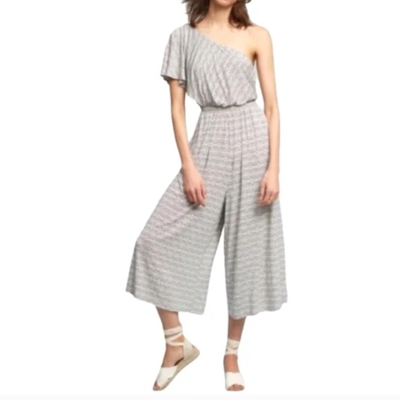 Maeve by Anthropologie One-Shoulder Jamie Wide-Leg Jumpsuit • Women’s M - Picture 1 of 5
